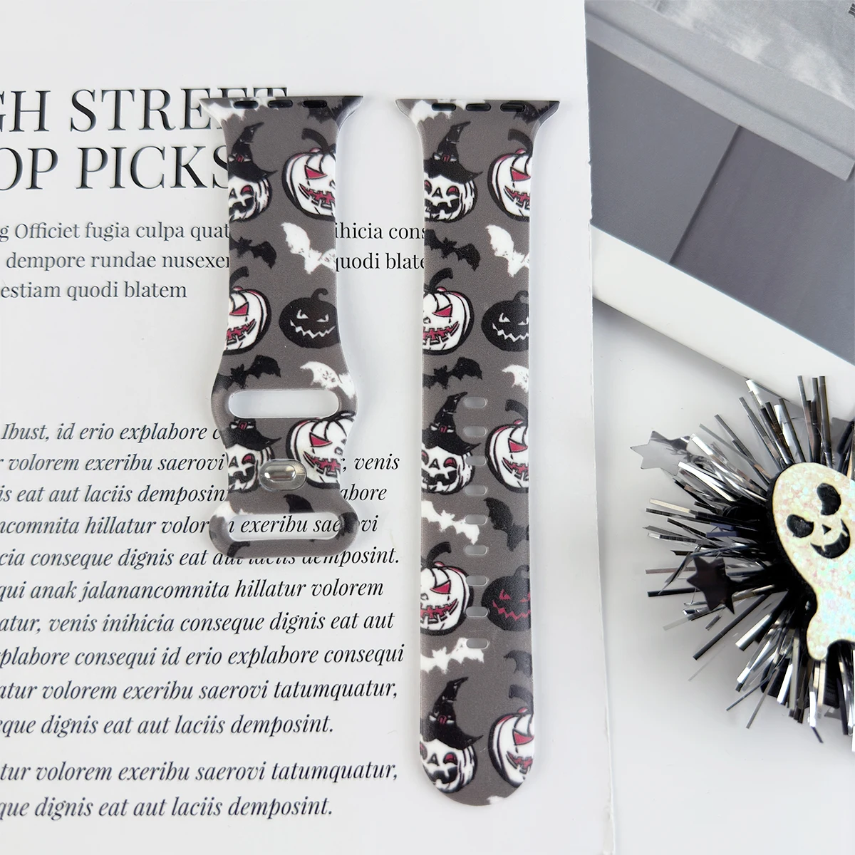 

Halloween Gothic strap for Apple Watch 10 9 8 Silicone Band Replaceable Bracelet for iWatch 46mm 44mm 42mm 41mm Watchband