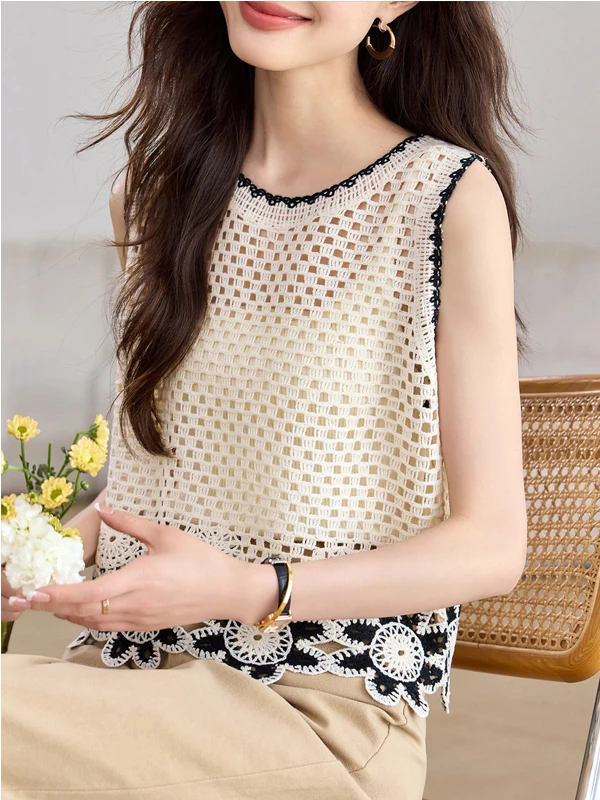 Stylish Knitted Sleeveless Vest Women's Fashion Outerwear Beautifully Designed Summer Top Trendy  Neck Short Length