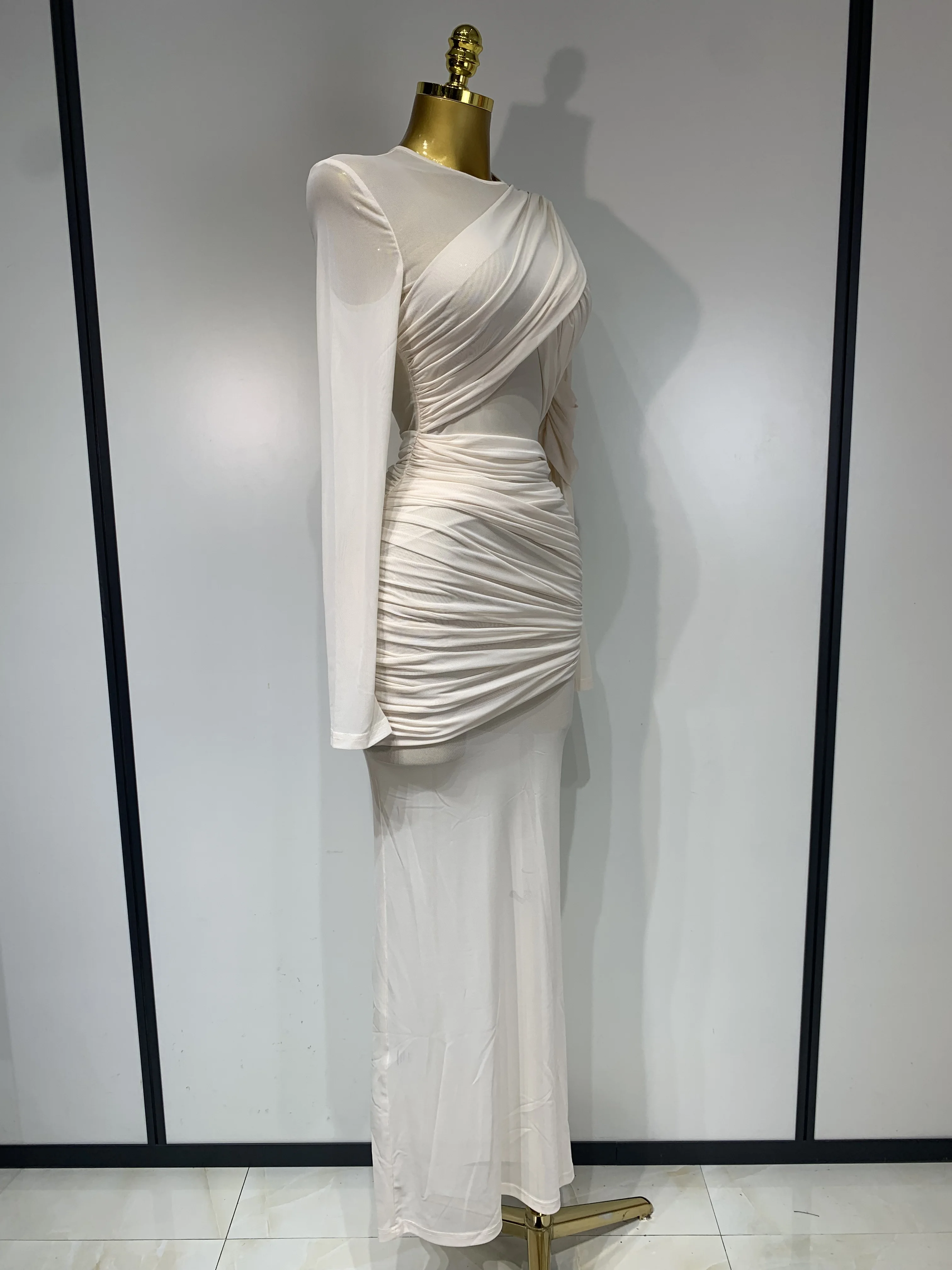 beach dress crochet Pattern ready look or pair Ventura Launches Inaugural Johnny Color:OFF WHITE/RED white bridal dress