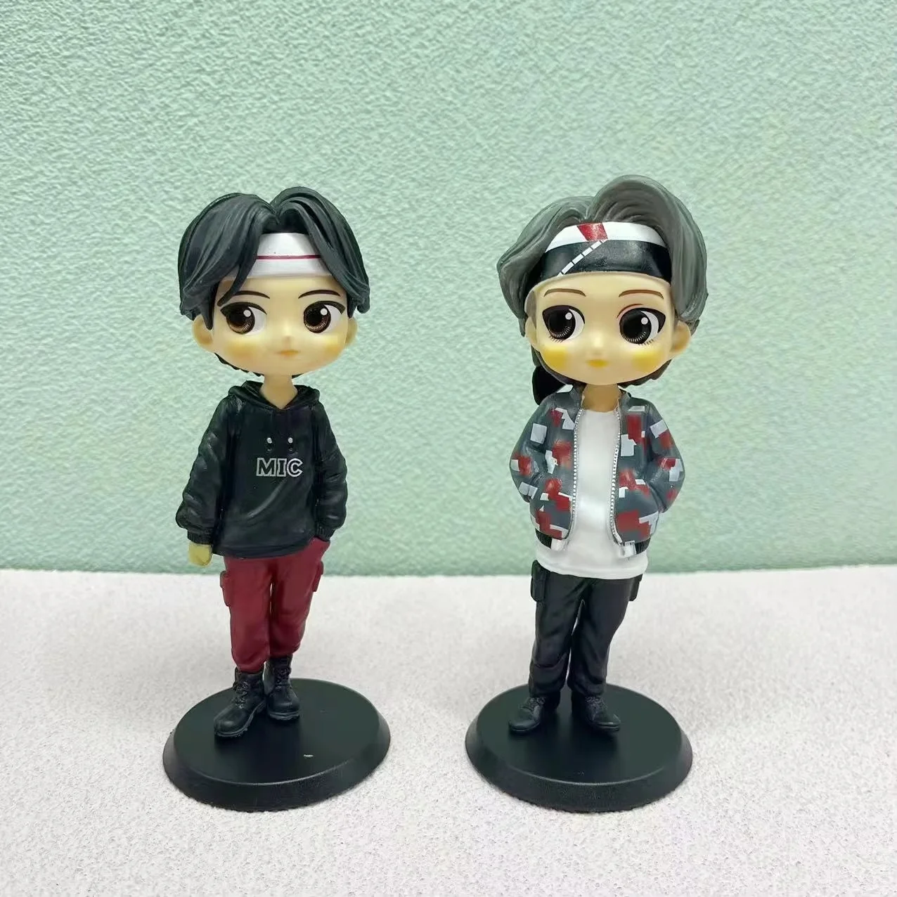 BTS Q طبعة أنيمي دمية تحصيل عمل الشكل يدوية الصنع نموذج سيارة الديكور Jk V Rm شخصيات هيئة التصنيع العسكري قطرة الحلي