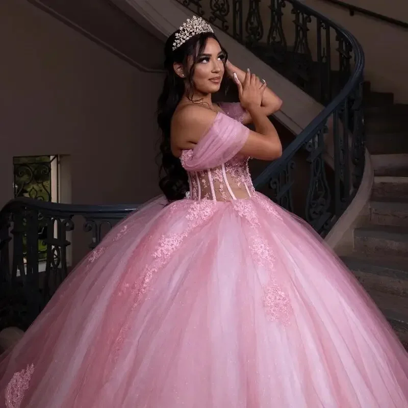 Angelsbridep Baljurk Roze Quinceanera Jurken Kralen Kristallen Kanten Appliques Tull Sweet 16 15 Verjaardagsfeestje Vestido De 15 Anos