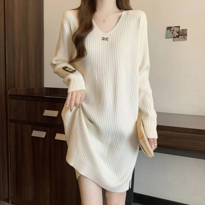 Women's Autumn and Winter New Style V-neck Large Size Loose Slim Knitted Base Skirt