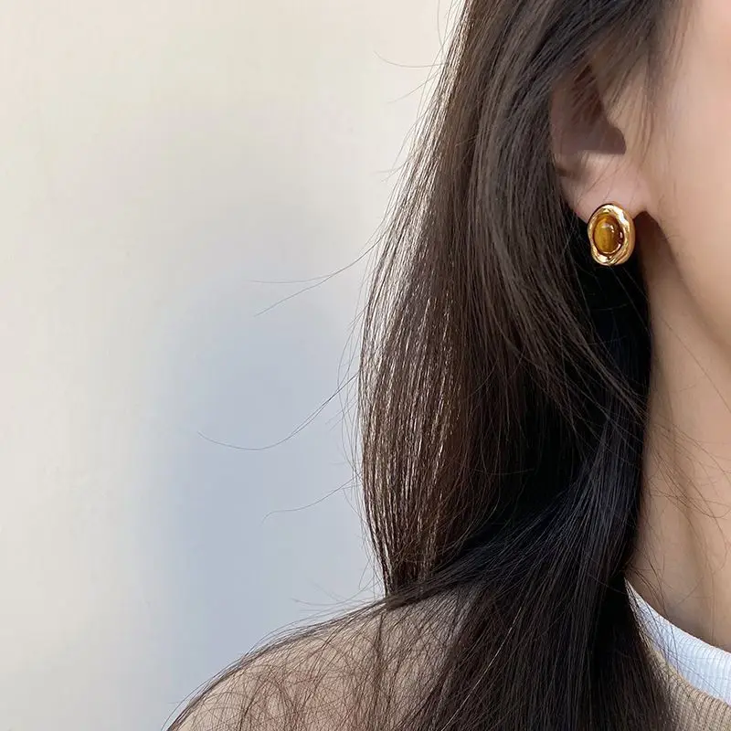 Tiger Eye Stone Earrings for Women Autumn Winter Retro Stud Earring Caramel Temperament Jewelry Trendy Female Party Accessories