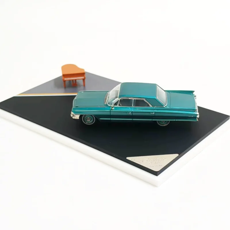 Diecast in scala 1:64 in lega Diwei Green Book Modello di auto d'epoca Prodotto finito Simulazione Collezione di giocattoli Regalo Display statico