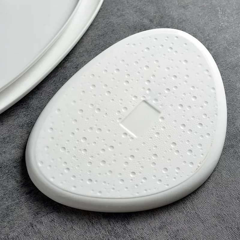 Pure White Triangular Ceramic Plate, Steak Plate, Pasta Plate, Irregular Tableware, Home Cooked Dishes, Kitchenware and Supplies