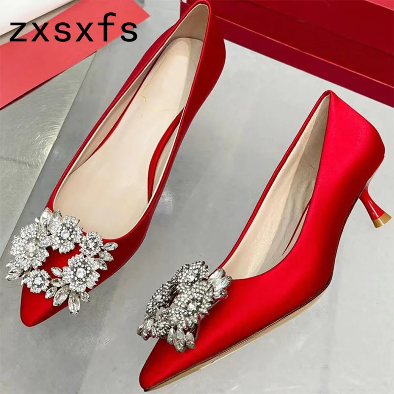 

2023 New Stain Kitten Heels Shoes Slip On Pointed Toe Luxury Rhinestone Loafers Shoes Brand Sexy Party Dress Shoes