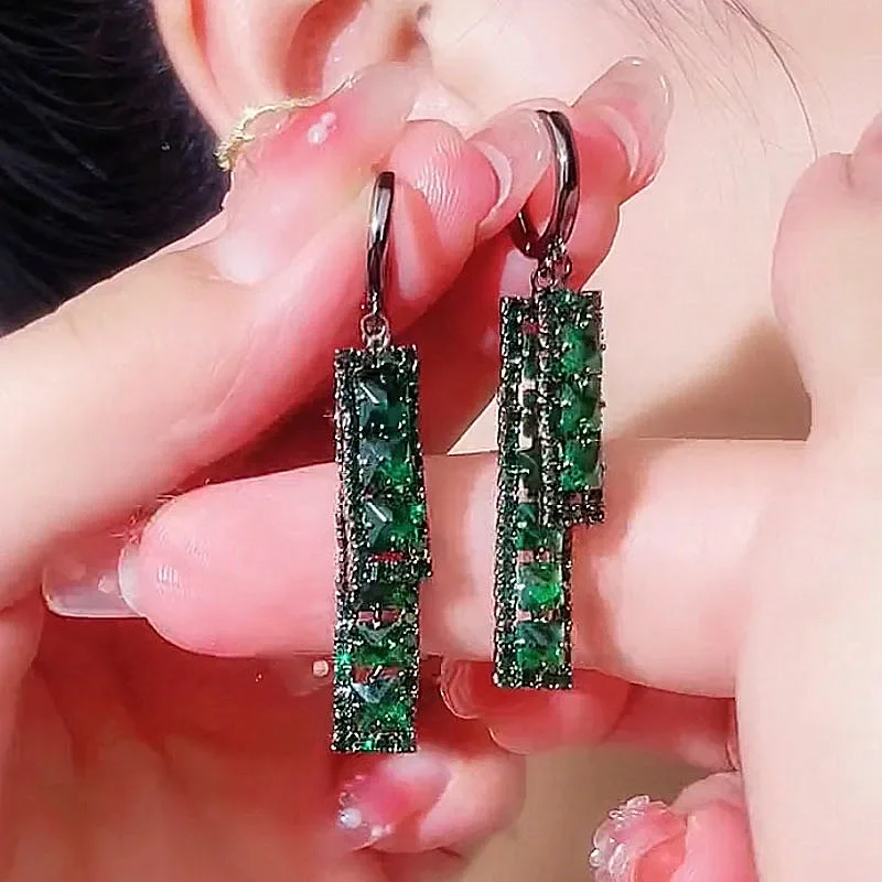 French Retro Green Square Zircon Earrings for Women Fashion Personalized Daily Accessories Party Jewelry Premium Birthday Gifts