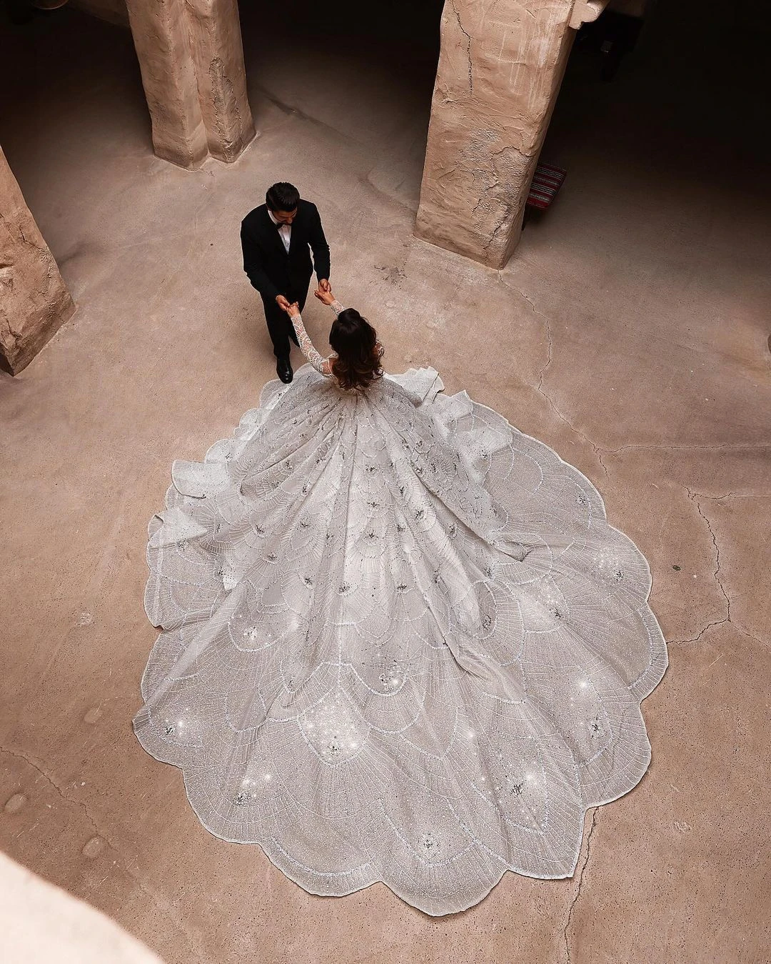 Unique Mermaid Wedding Dresses Strapless Sequins Beads Appliques Lace Bridal Gowns Custom Made Detachable Train Robe