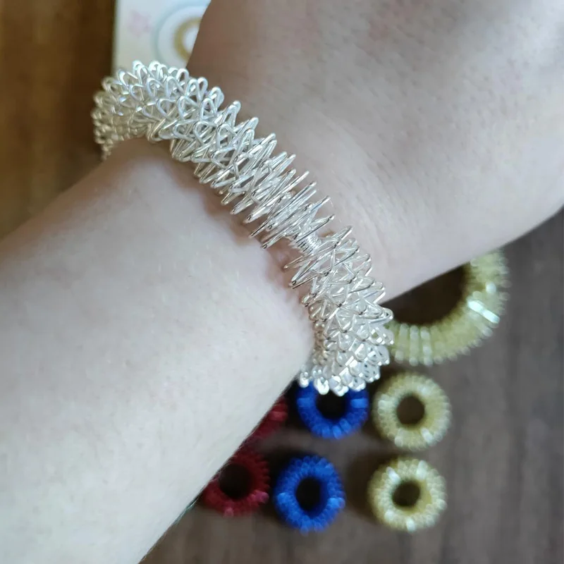 12pçs anéis sensoriais de acupressão de dedo, conjunto de pulseiras para alívio do estresse e ansiedade, presentes relaxantes, brinquedos para adultos e adolescentes