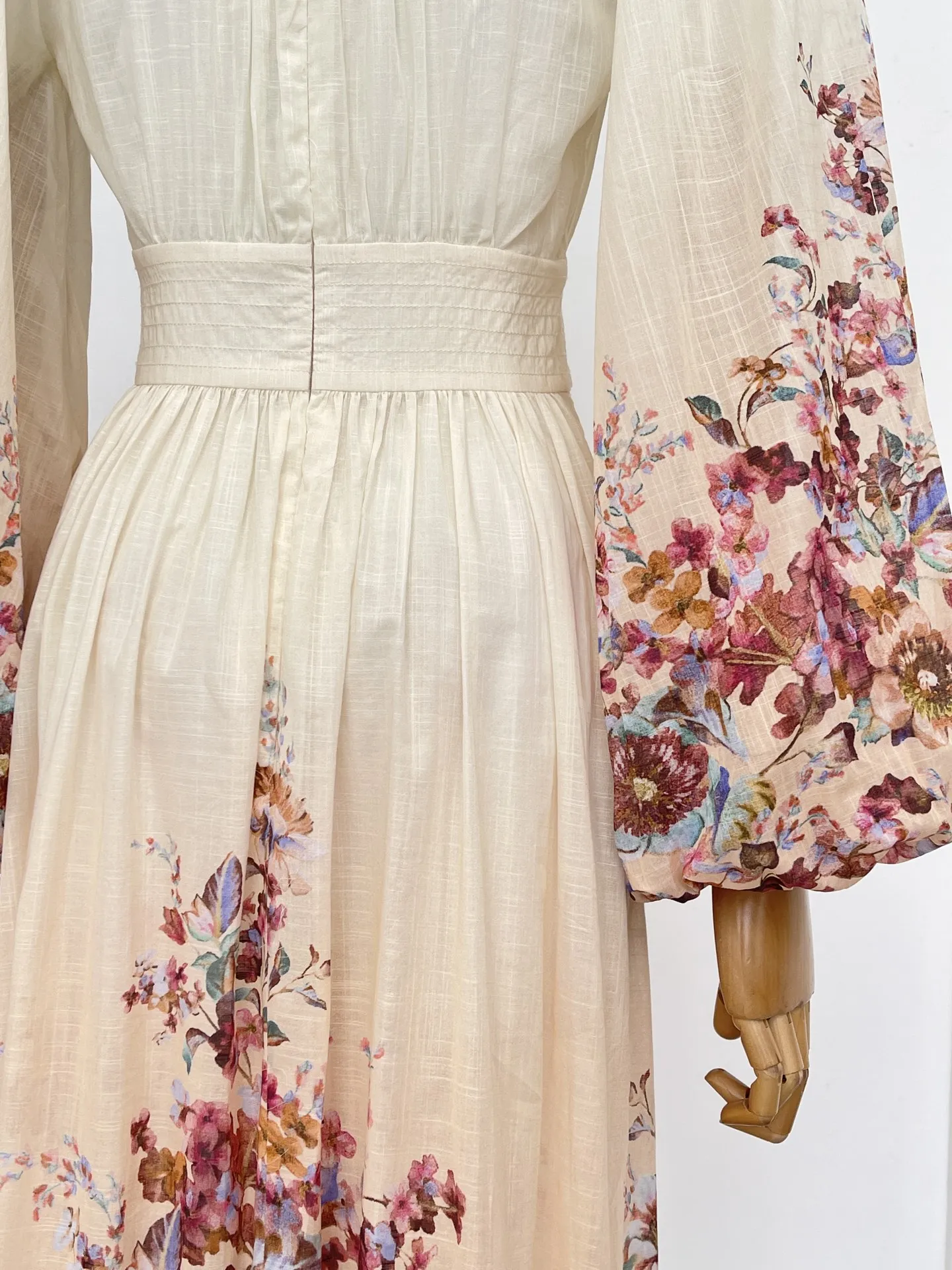 2025 Dames Wit Roze Bloemenprint Midi-jurk met lange mouwen 2025 Nieuw ontwerp