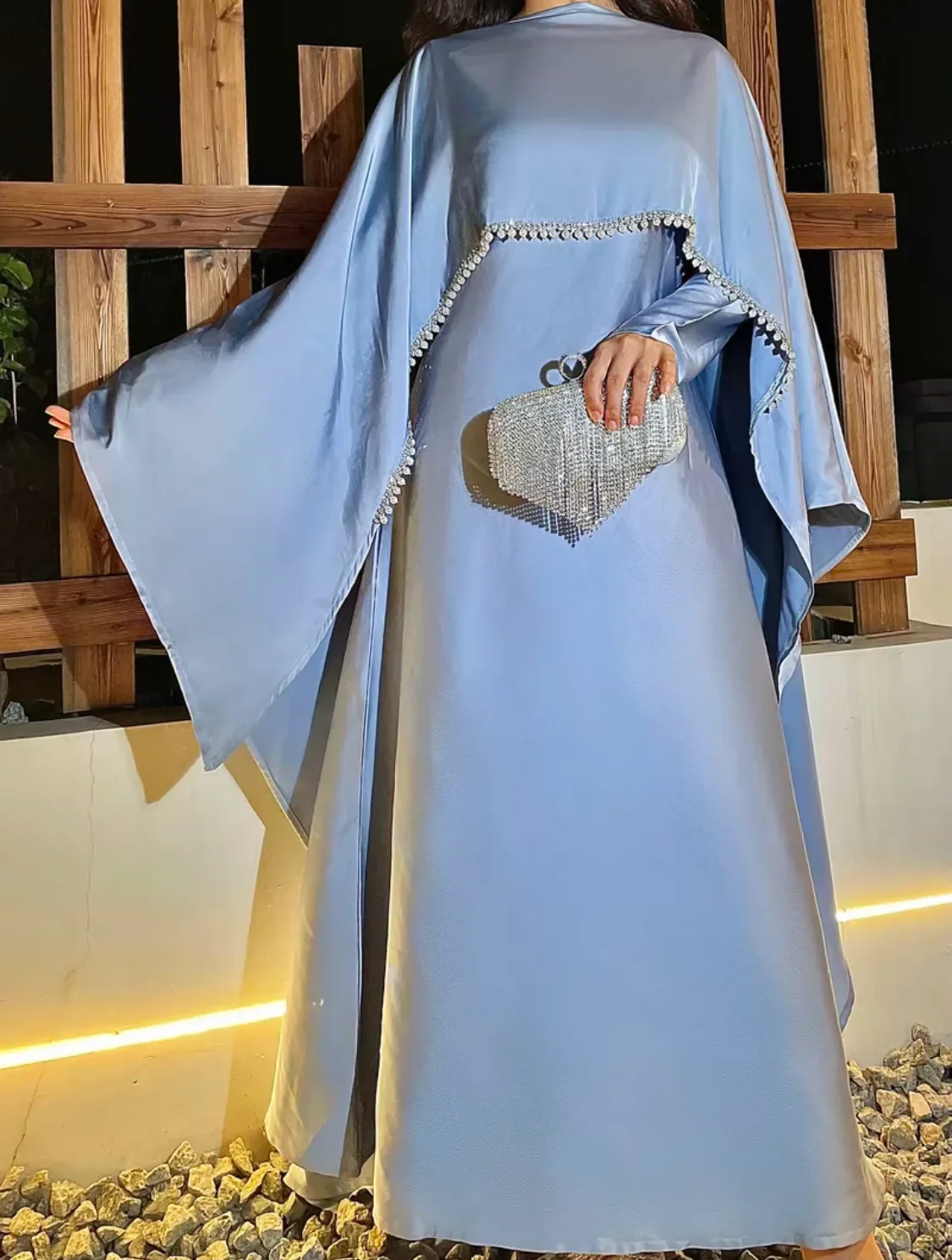 Eid Djellaba หรูหราดูไบ Abayas Ramadan Bead Cape ชุดมุสลิมตุรกี Kaftan ผู้หญิงอิสลาม Jalabiya Caftan Marocain Femme Vestido