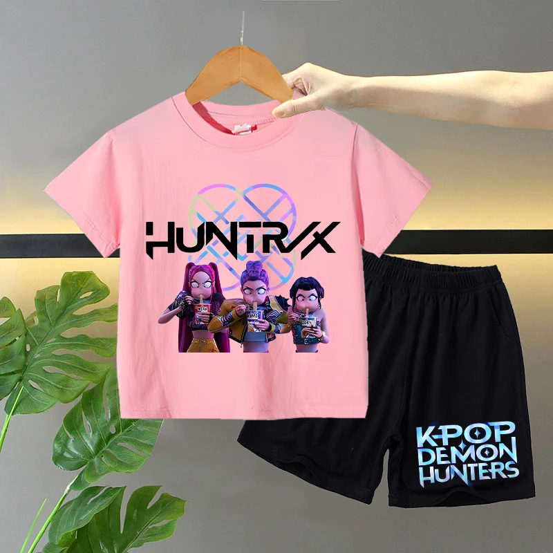 2pcs Kpop Demon Hunters กางเกงขาสั้นแขนสั้นชุดเด็กหญิงฤดูร้อนเสื้อยืดกางเกงชุดเด็กอะนิเมะการ์ตูนน่ารักเสื้อผ้าของขวัญ