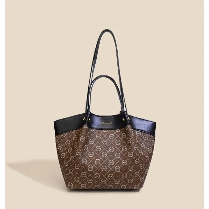 

Diaper Bag Fashionable Parisian Crossbody Tote Elegant Leather Designer Handbag For Women Stylish Minimalist Purse
