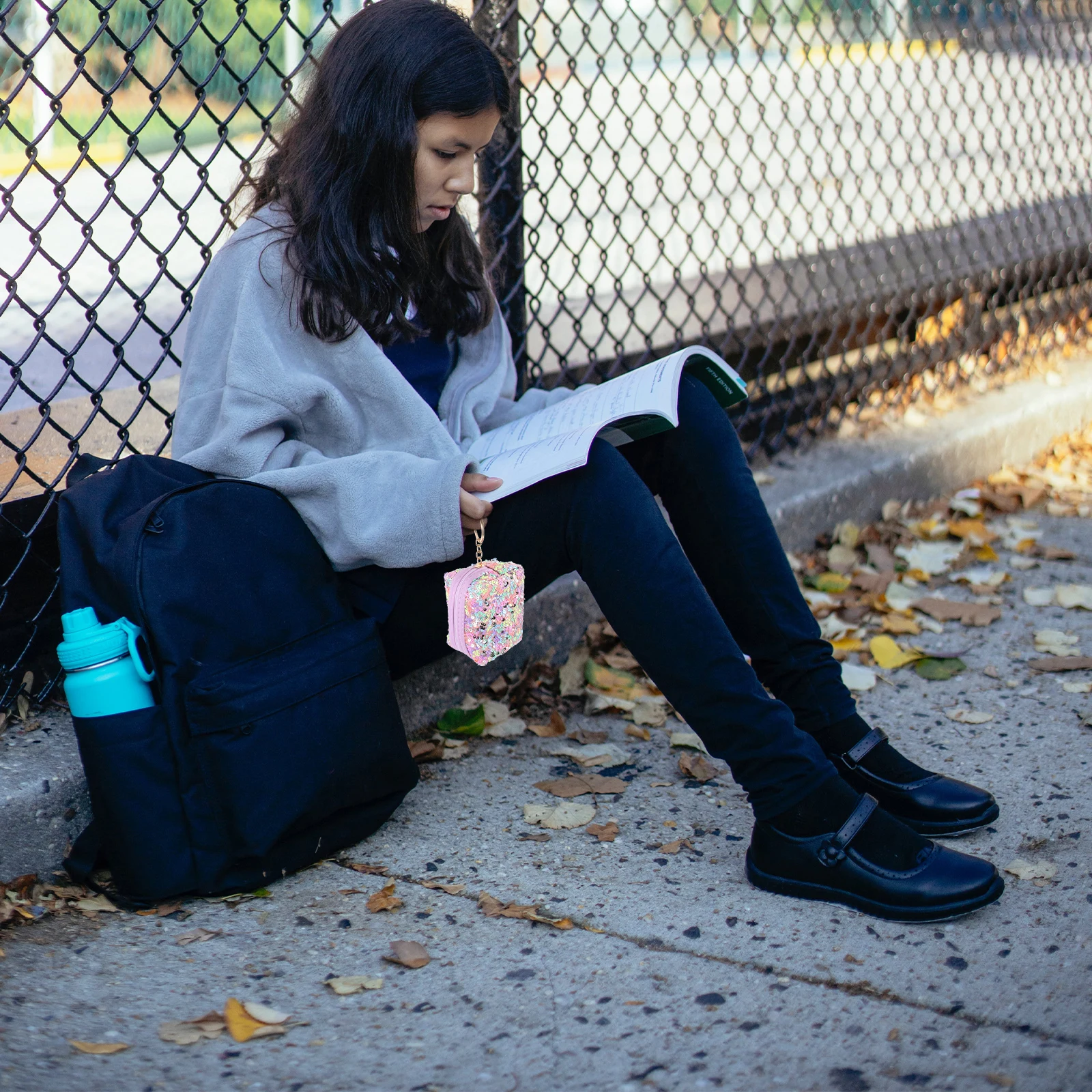 

Mini Coin Purse Keychain Sequin Small Change Wallet Portable Organizer Pouch for Women Stylish Fashion Accessory