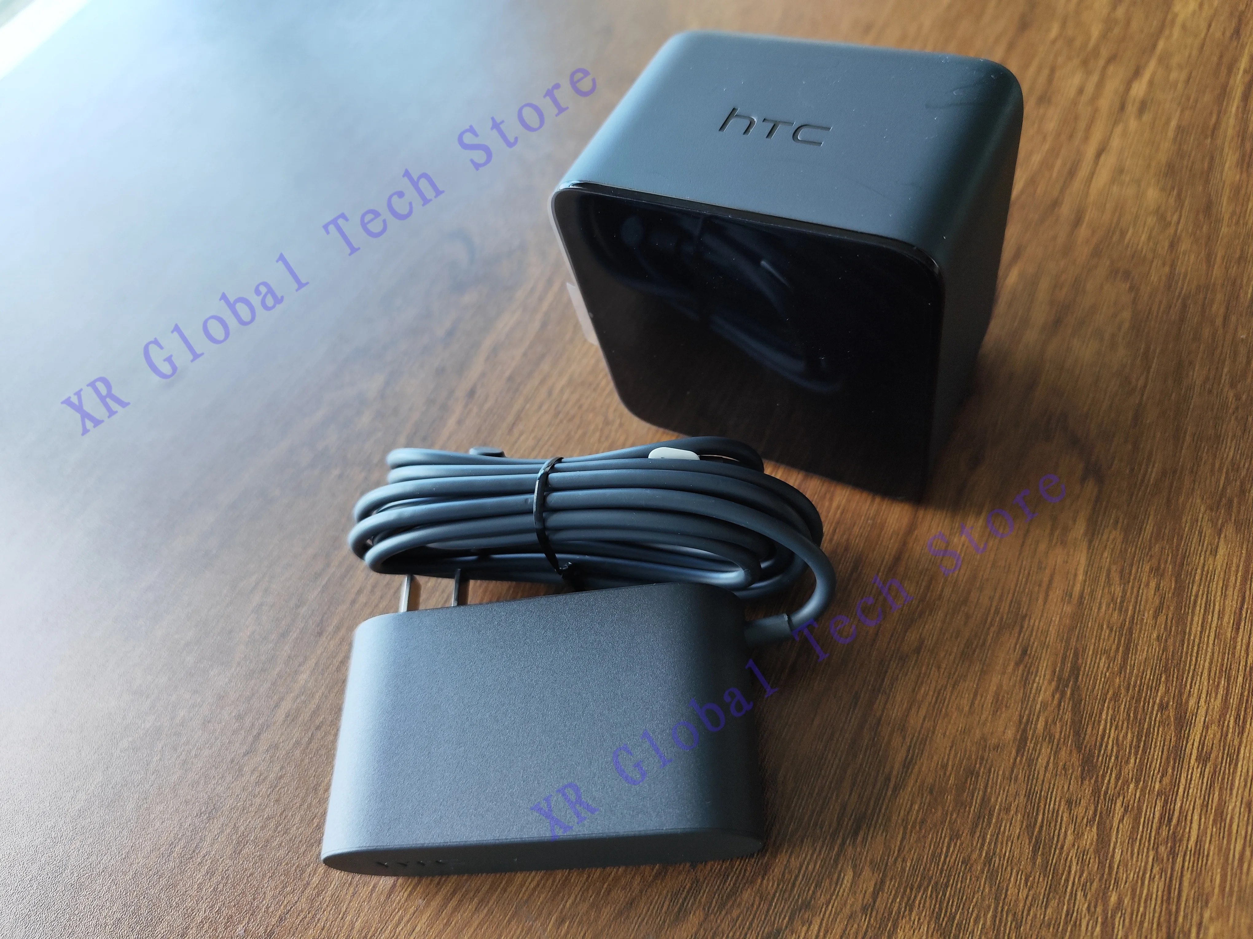 Official HTC Vive SteamVR Base Station 1.0 - Room-Scale VR Tracking, Precision Motion Sensors for Vive/Index Headsets