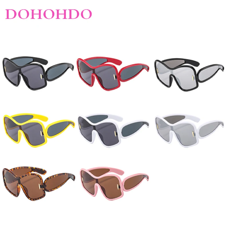 Vintage Big Frame Rivets Punk Women Sunglasses For New Trendy Luxury Brand Designer Men Outdoors Travel Sun Glasses Female UV400