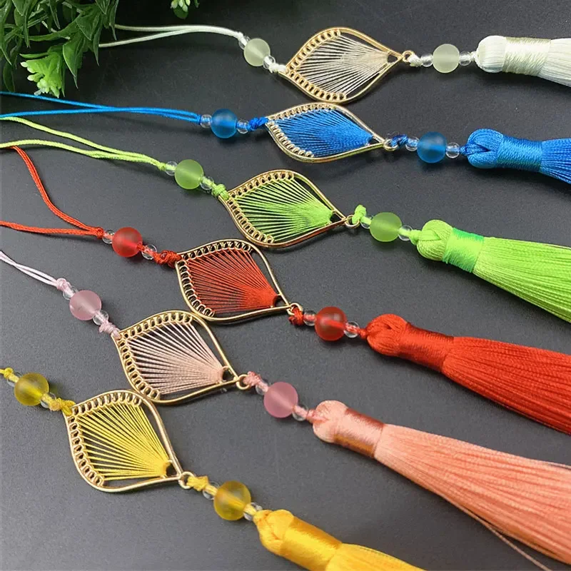 1PC Tassels Craft Tassels Handmade Soft Tassels with Cord Loop for DIY Jewelry Making Bookmarks Pendant Accessories