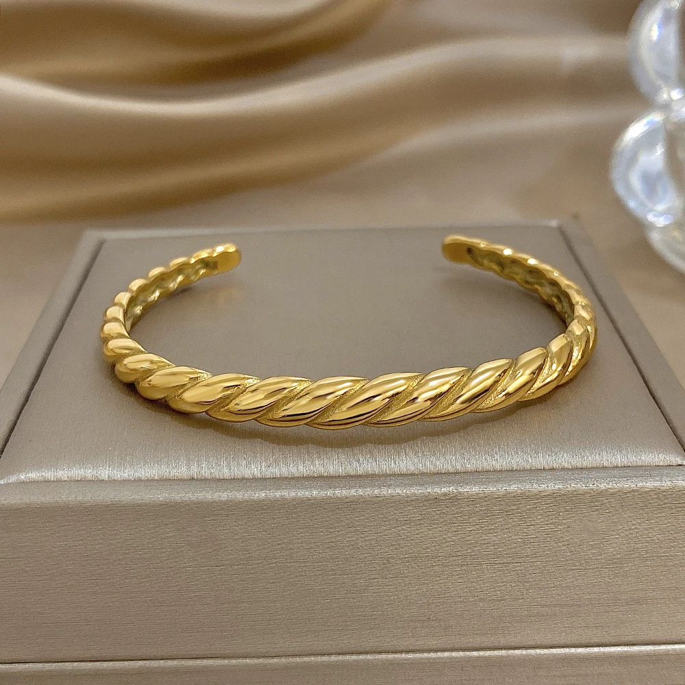 DODOHAO الحد الأدنى الفولاذ المقاوم للصدأ المفتوحة الإسورة سوار المرأة 2026 العصرية غير النظامية الذهب اللون الكفة سوار مجوهرات مقاومة للماء #3