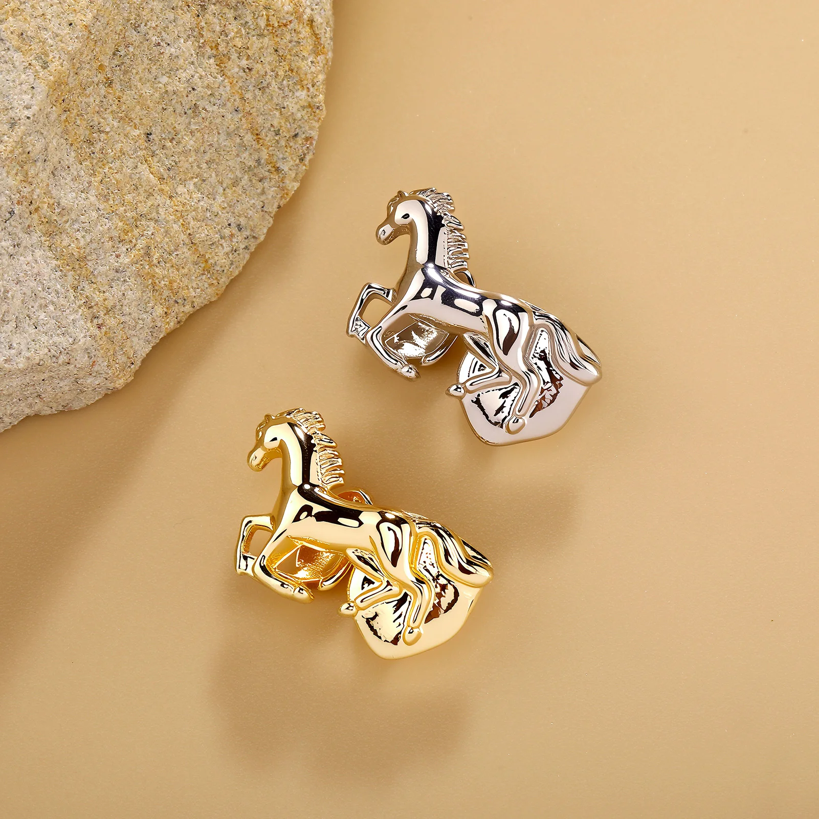 JINAO Hip Hop 3pcs Teeth set iced CZ Single Arc fang Grillz Top&Bottom shinny Horse Grill Punk Rapper Christmas Gift - view 2