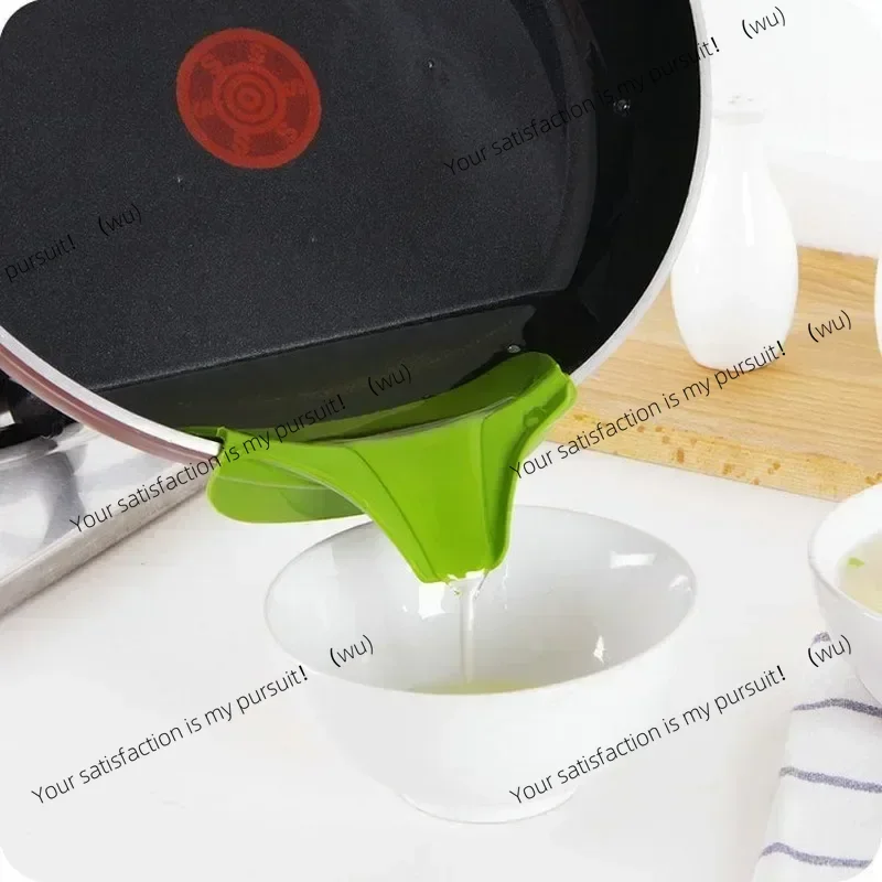 Creative silicone pots and pans, funnels for pots and pans, kitchen gadgets, anti-spill slip sleeves for pouring soup