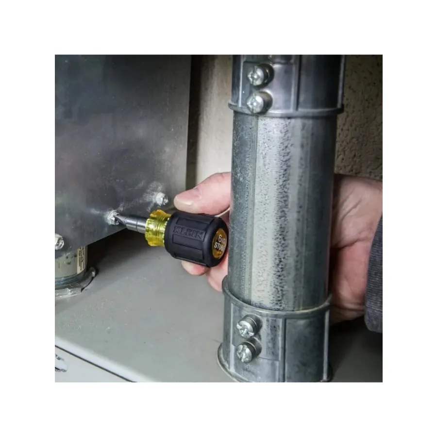 مجموعة مفكات براغي مدمجة 6 في 1 مع لقم متعددة - تتضمن مفكات فيليبس ومشقوقة وصواميل للمساحات الضيقة