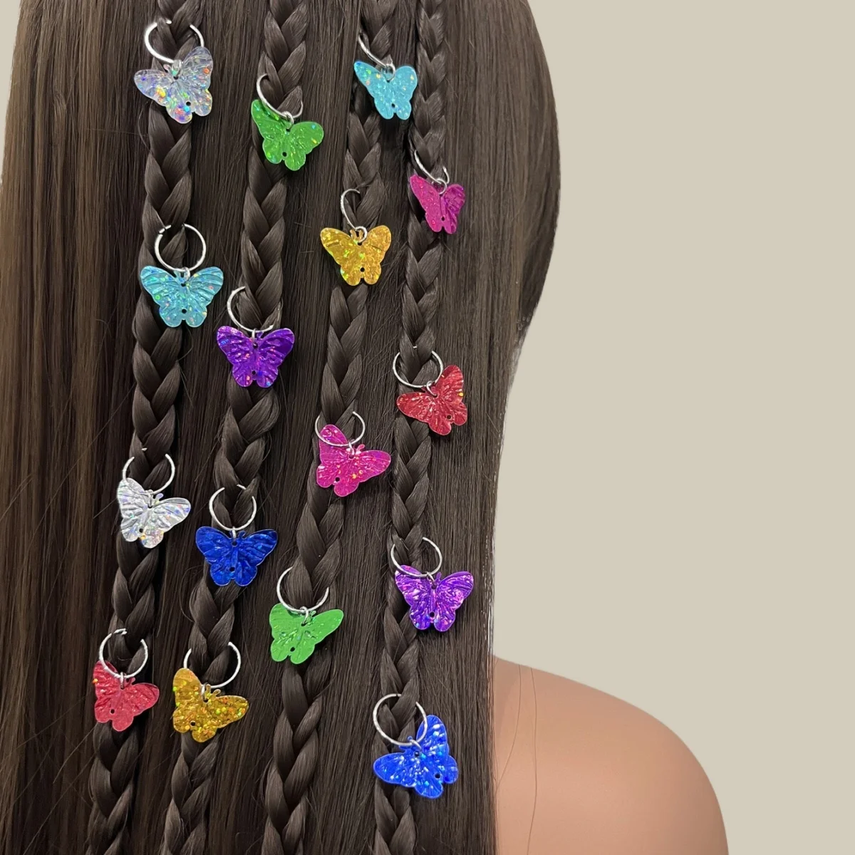 16 Stück bunte Schmetterlingsanhänger mit Zöpfen und Haarschlaufen sind niedlich, bezaubernd und verspielt. – Detail 1