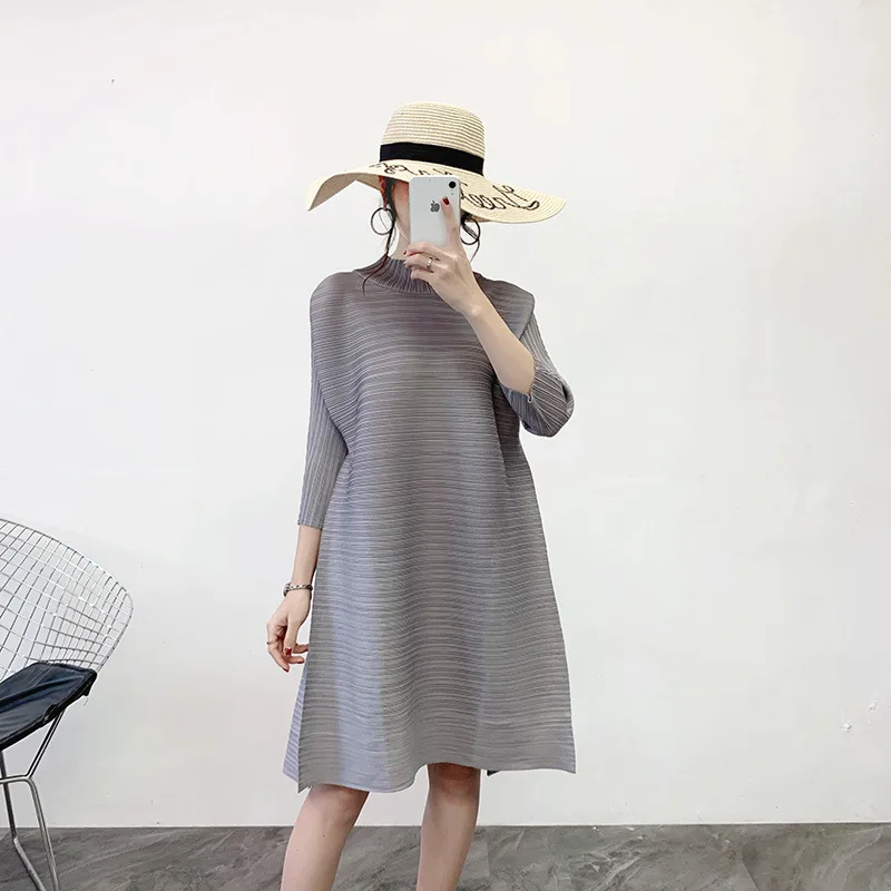 2024 Wrinkled New Spring and Autumn Women's Solid Color High Neck Temperament Loose Large Medium Length A-line Dress