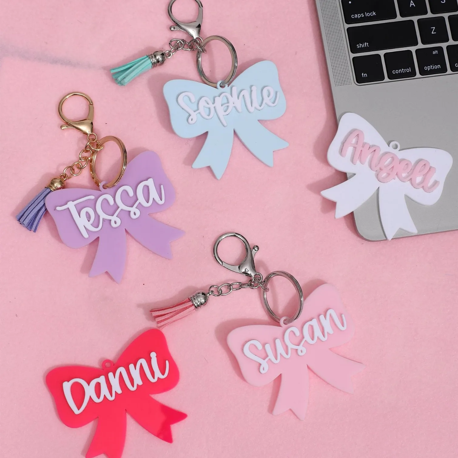 

Розовый бант, акриловая сумка с именем на заказ, подвесной брелок, английская иврит, табличка с именем, логотип, сделай сам, персонализированный рюкзак, брелок для ключей, подарок, оптовая продажа