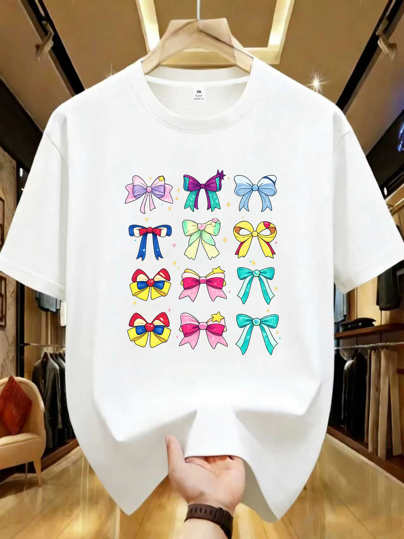 

【WDS0127】Женская футболка больших размеров с красочным принтом в виде бантиков, летняя повседневная футболка с круглым вырезом и короткими рукавами, универсальный топ в уличном стиле