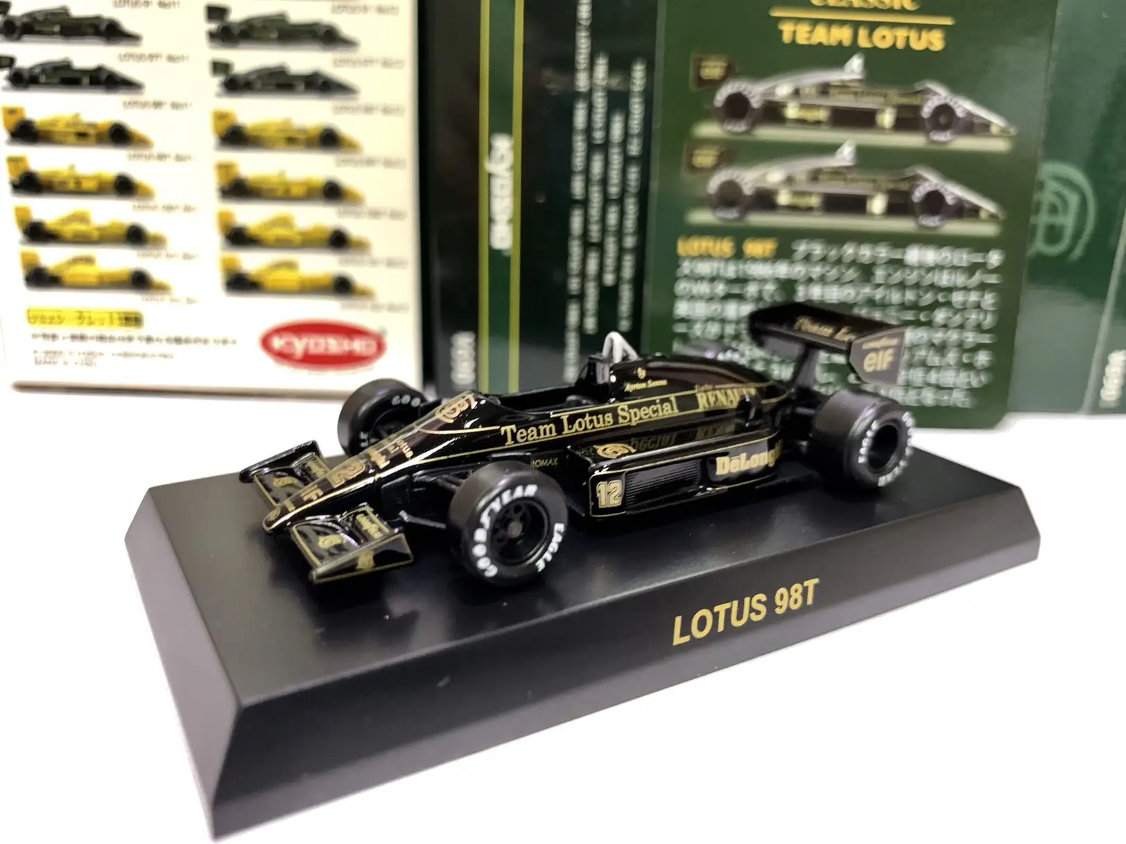 1:64 KYOSHO Lotus 98T #11 #12  F1 Collection of die-casting alloy car model ornaments