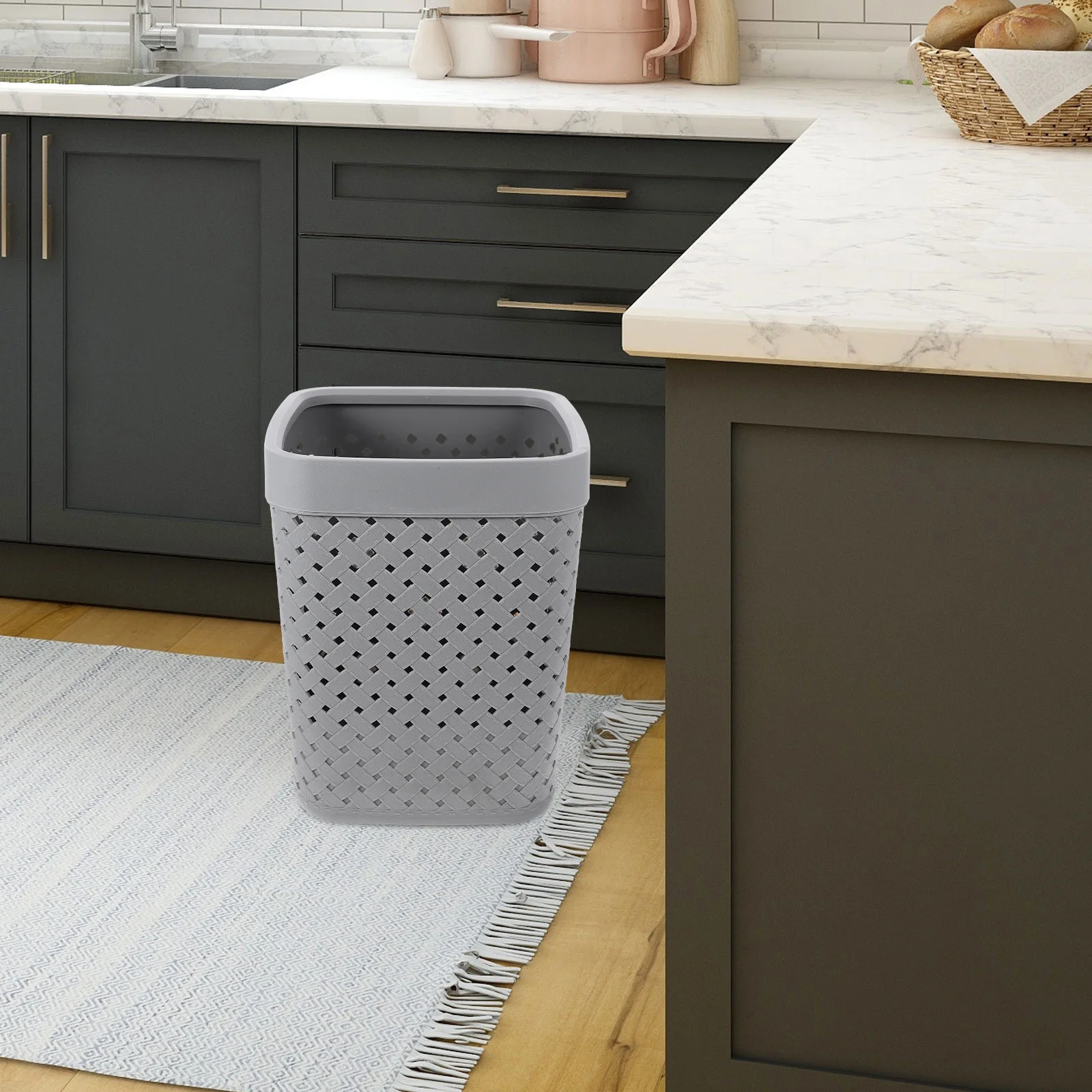 

Modern Style PP Trash Can 5L Smooth Interior Easy Clean Garbage Bin for Desk Living Room Hotel Wastebasket Container