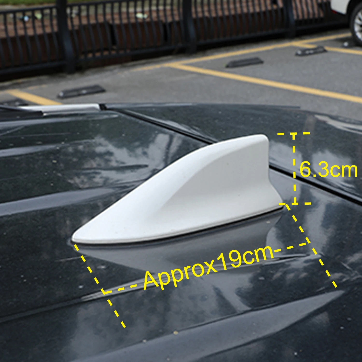 For Toyota RAV4 2019-2024 Roof Radio AM/FM Signal Shark Fin Style Aerial Antenna Cover Trim Car Accessories (Not for Prime)