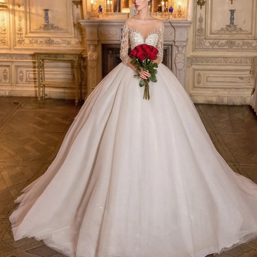 

Customized luxurious wedding dress with lace appliqués, long sleeves, robe style, A-line shape, formal evening wedding dress.
