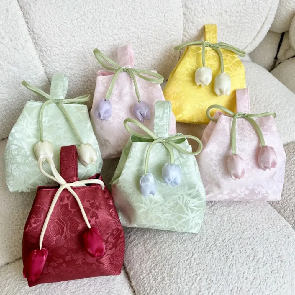 

Fashion With Flowers Wrist Bags Handheld Elegant Gift Jewelry Bags Washable Small Small Bucket Bags For Girl Lady Women Female