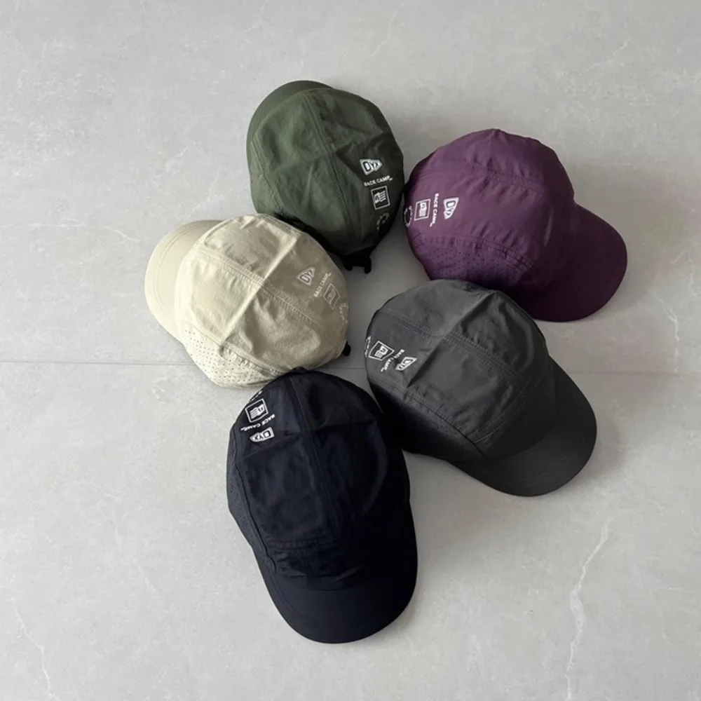 

Casual Japanese Style Baseball Caps 5-Panel Adjustable Quick-drying Hats Short Brim Thin Breathable Mesh Caps Unisex