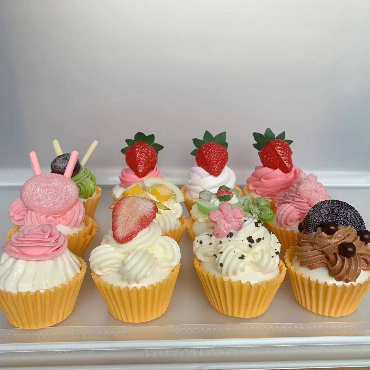 Picture 6: Cupcake Model Simulation Cake Dessert Product Ornament Model Bakeshop Window Display Paper Cup Ice Cream Model Shoot props