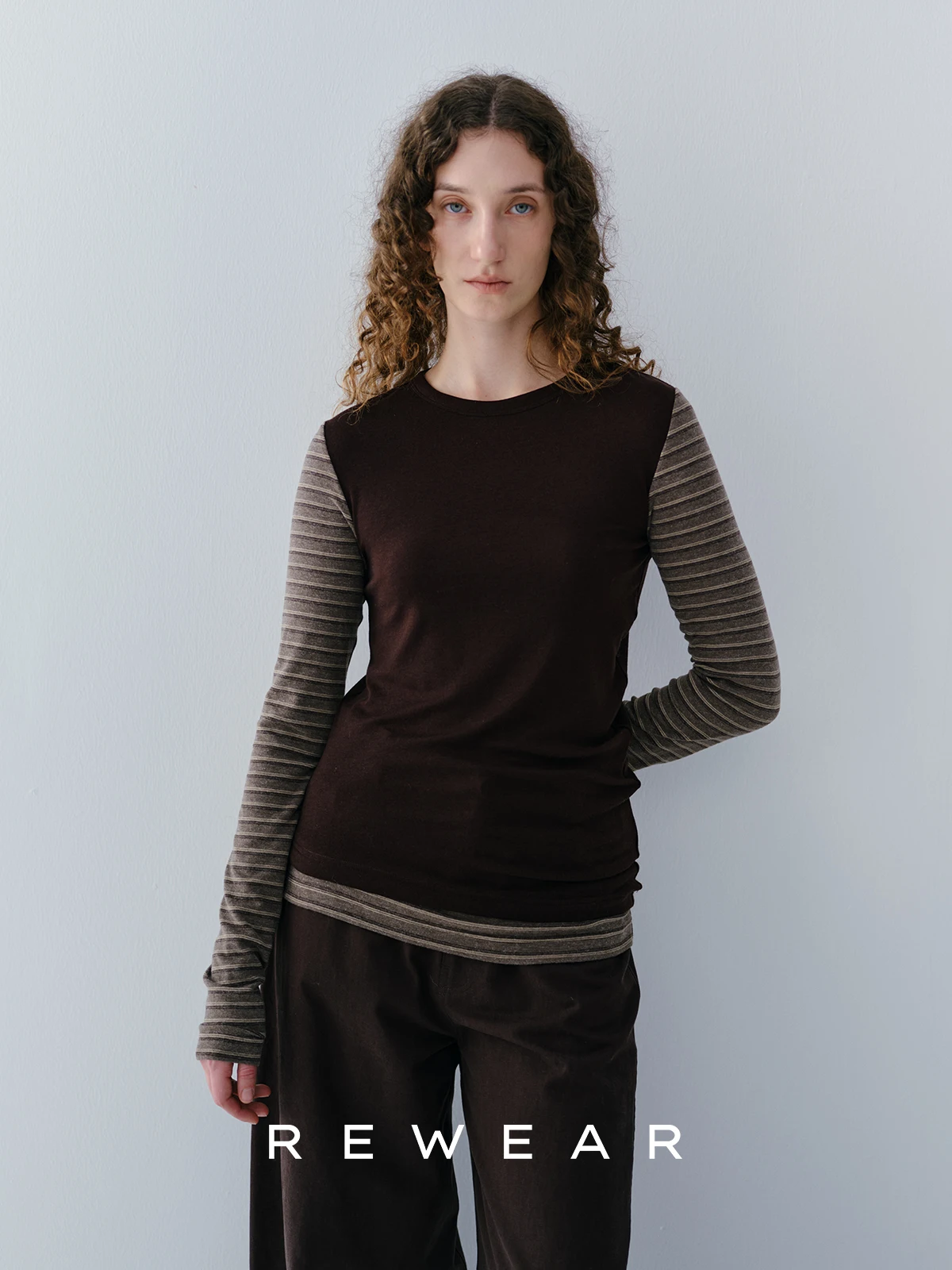 

Женская трикотажная футболка REWEAR из шелка и шерсти с асимметричным подолом, круглым вырезом, приталенная, повседневная, с длинным рукавом, дышащая, базовый слой