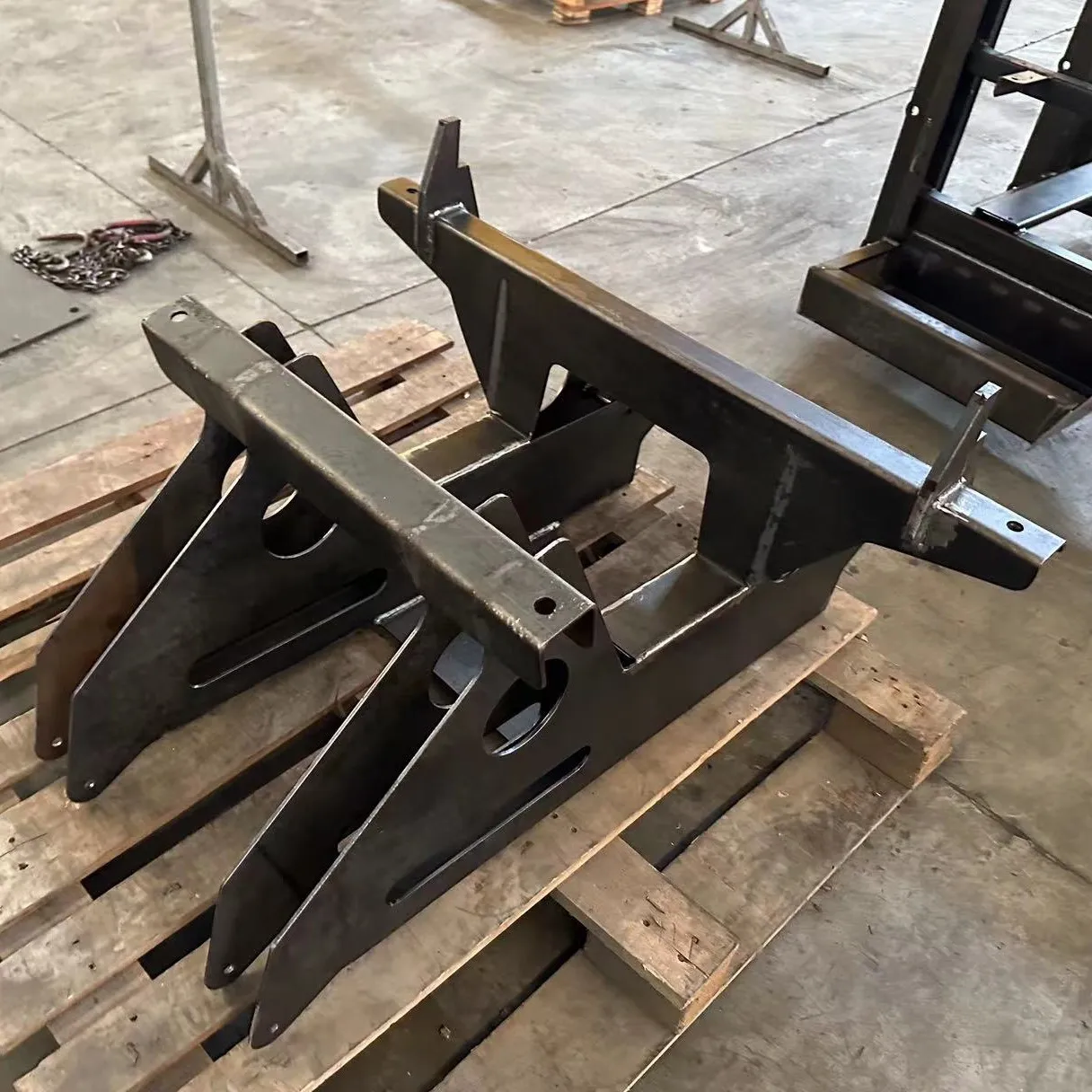 Custom Truck Parts and Welded Steel Chassis Frame for Trailer and Industrial Vehicle