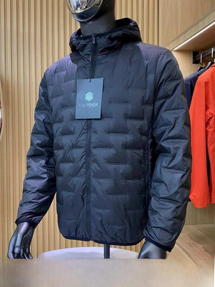 

Lightweight Duck down Jacket Loose Fit Men's Fashion Urban Style Zipper Closure 90% Duck down Fill Warmth And Style