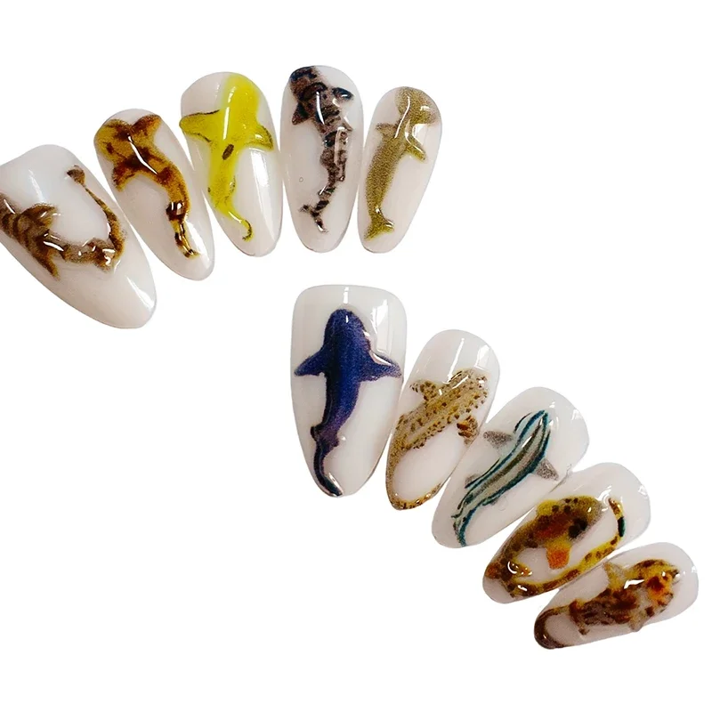 10 szt. Głębokomorskie Rekiny Naklejane Paznokcie Ręcznie Robione Oceaniczne Migdałowe Paznokcie z Dekoracją 3D Muszli Ośmiornicy Sztuczne Paznokcie