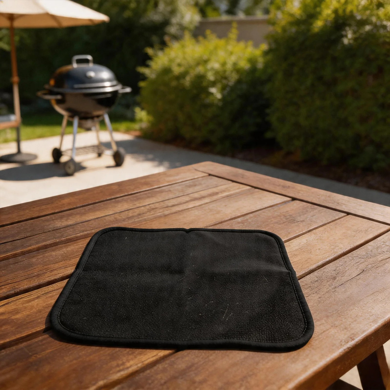 Double Sided Heat Resistant Silicone Mat with Fiberglass for Outdoor Use Prevents Fire Damage and Eases Cleaning after Cooking