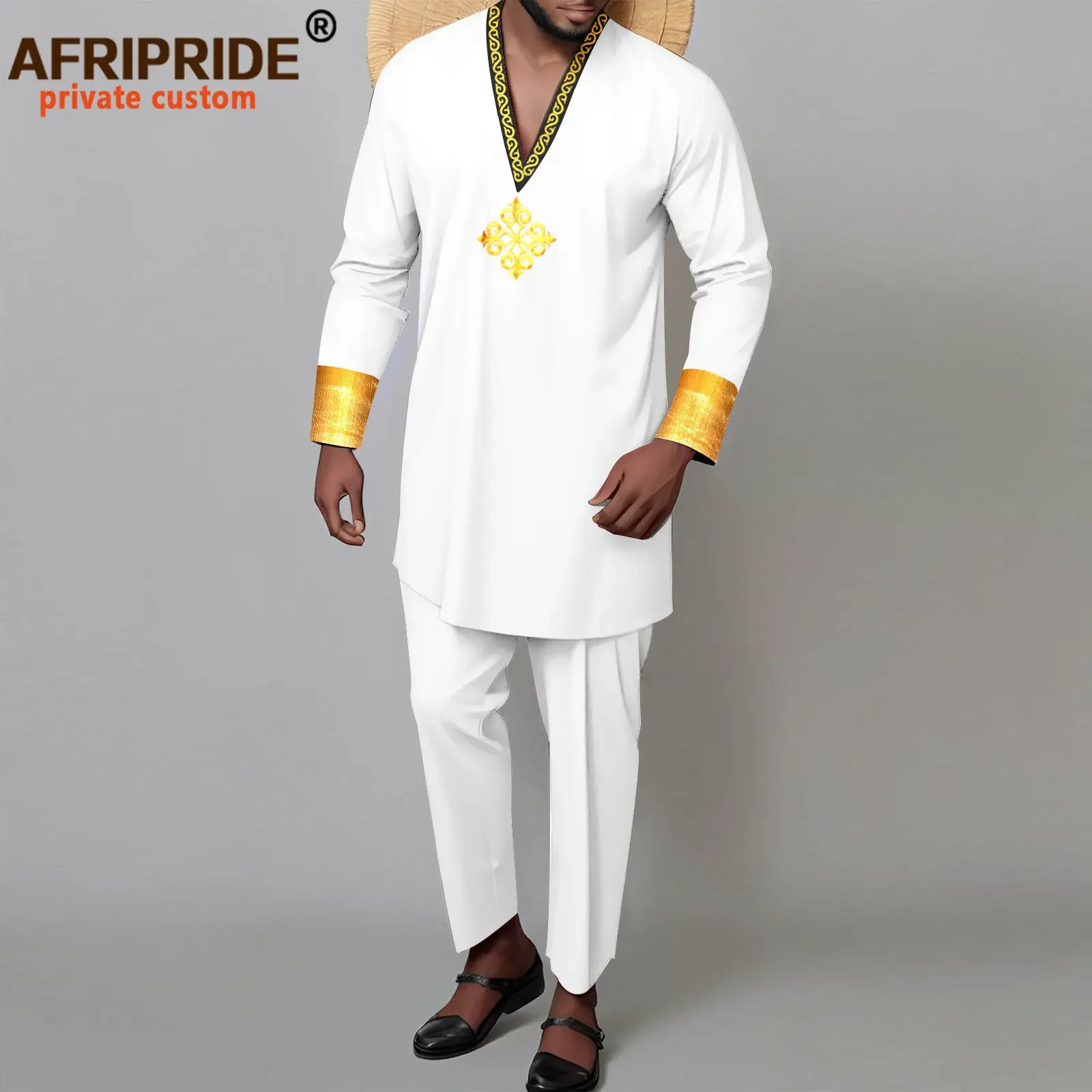 

African Suits for Men V-neck Long Sleeve Embroidery Shirts and Pant 2 Piece Set Dashiki Tracksuit Bazin Riche Outfits A2316033