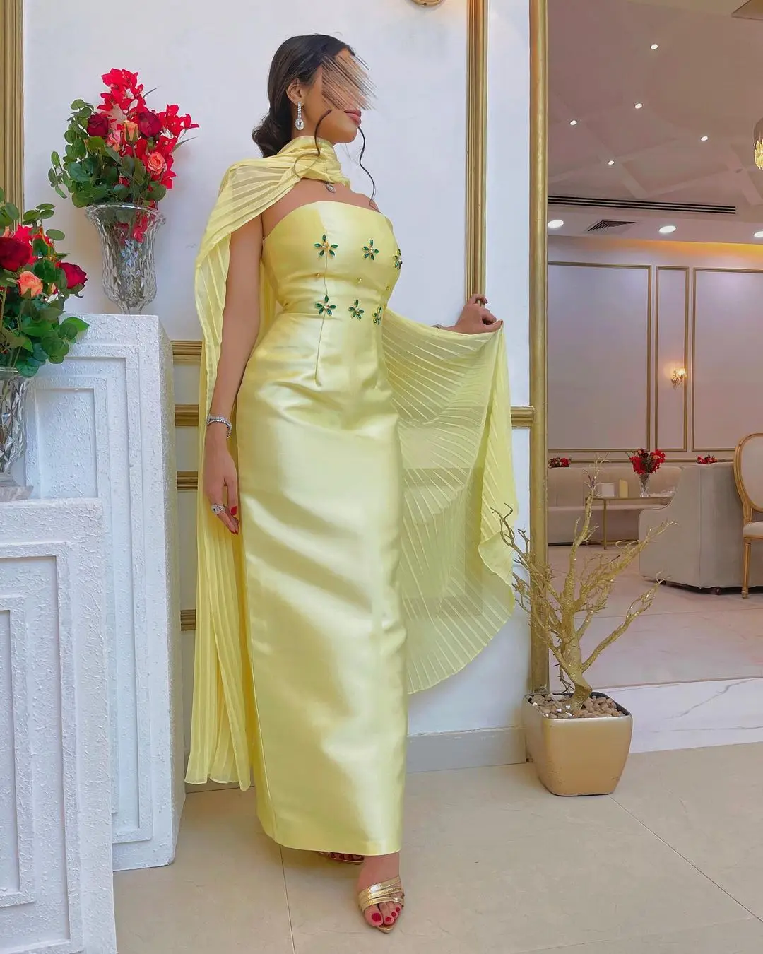 

Oisslec Yellow Strapless Prom Dresses Crystals Long Sheath Evening Party Dress with Wraps Wedding Guest Women Special Gowns