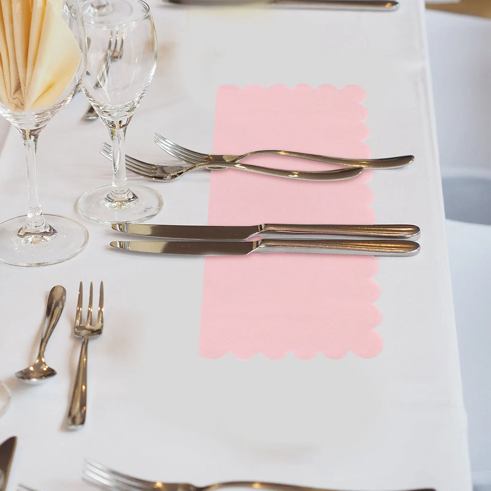 

150 Pcs Napkins Disposable Scalloped Soft Party Supplies Lunch Dinner Dinner Napkins Lunch Supplies Vanity Birthday Paper