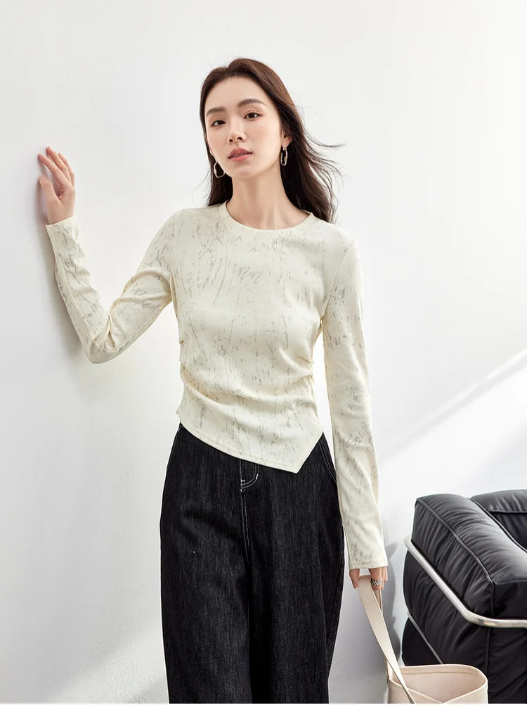 SENTUBILA Baumwoll-Druck-T-Shirt für Damen, Falten, unregelmäßiger Strick, Rundhalsausschnitt, lange Ärmel, einfache Crop-Tops, Frühjahr 2026, 151T58434 – Detail 20