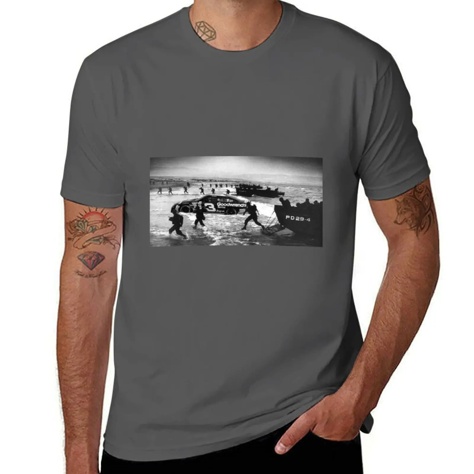 

Dale leading his men on the beaches of Normandy T-Shirt Work Wear Short Sleeve T-Shirt