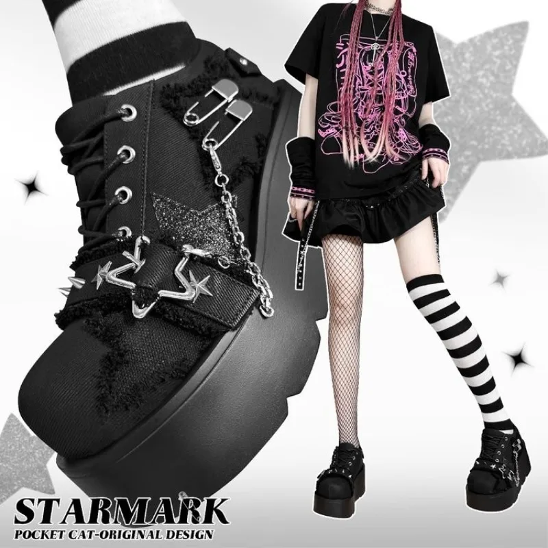 

Женские ботинки Y2K в готическом стиле в стиле Лолиты, панк, с металлической цепочкой, осень 2023, черные джинсовые ботильоны на массивной платформе