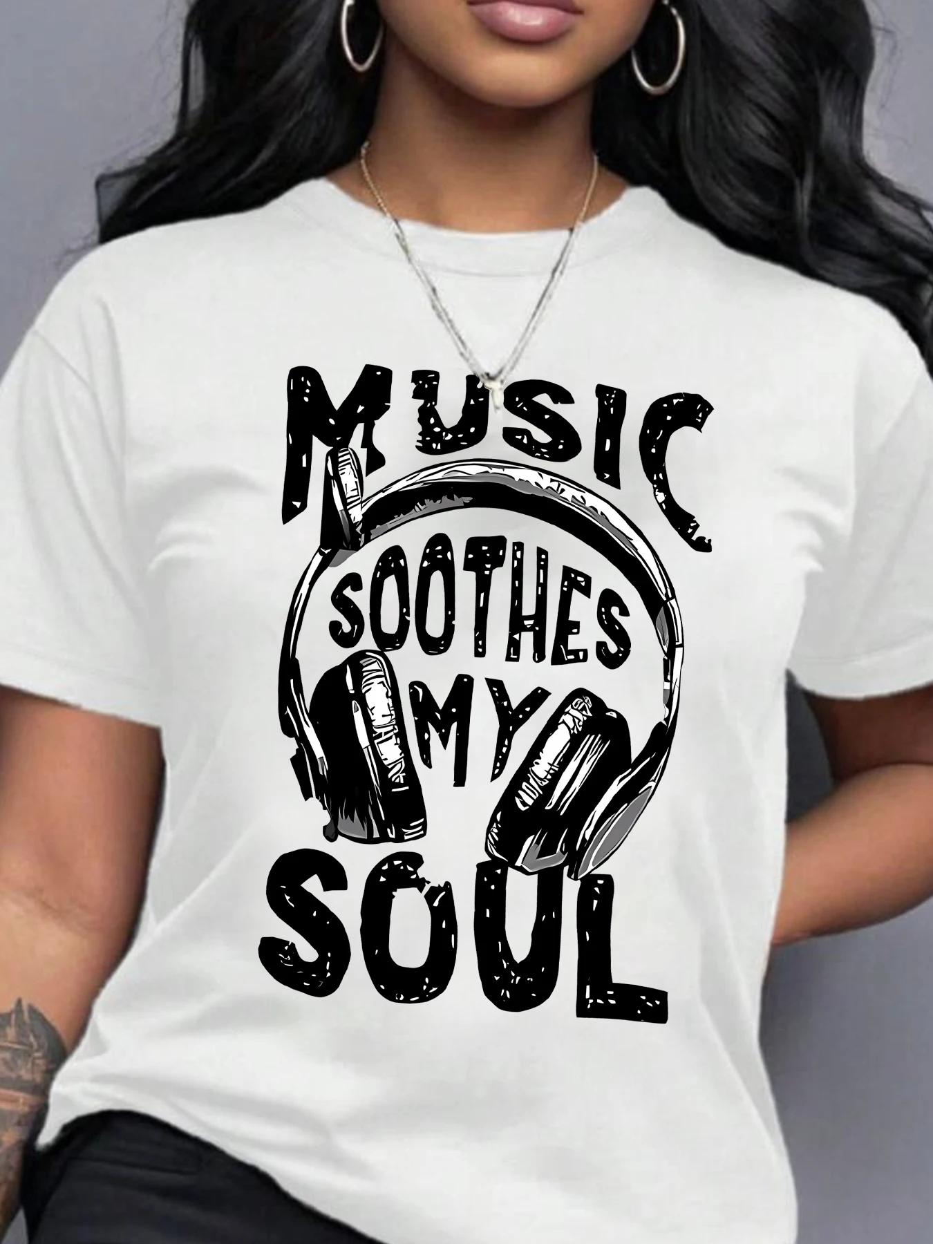 

Headphone Plus size women's round neck short sleeve T-shirt with elastic half sleeves and trendy prints