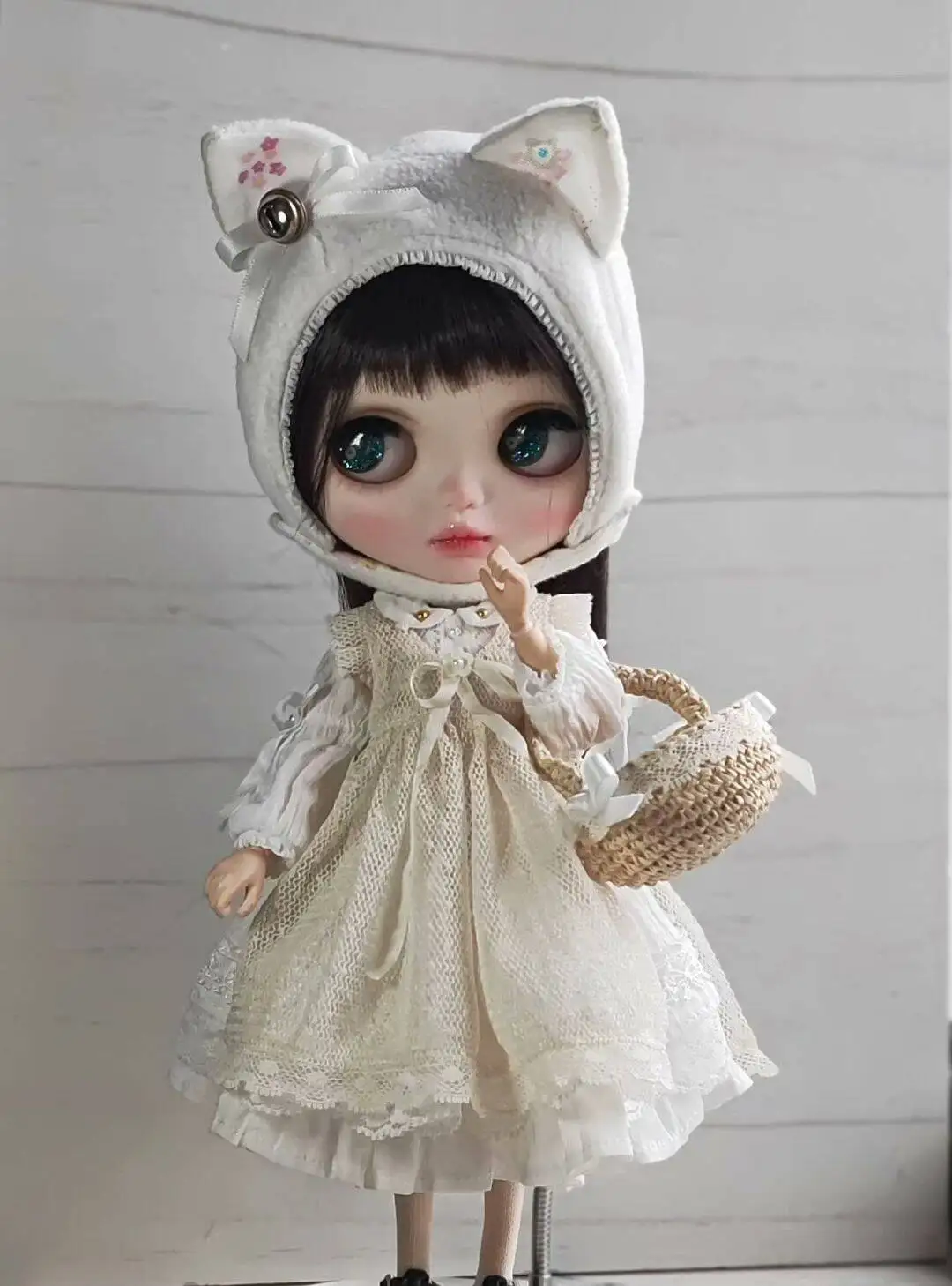 Customized Blyth doll by handmade Jointed body selling doll and clothes (not ear and shoes) Hair and body is similar