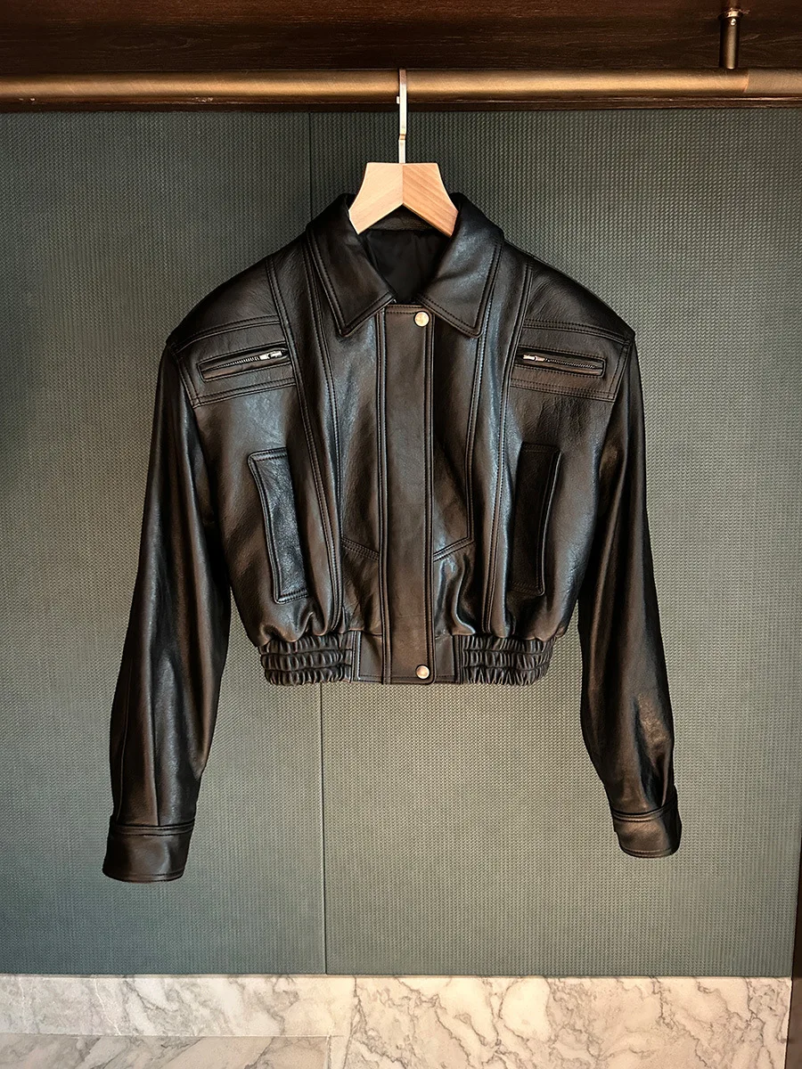 Giacca corta da donna in pelle corta vintage a vita alta e vestibilità ampia in pelle di pecora cerata